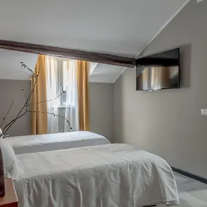Casa Mia 2*, Milán Italia