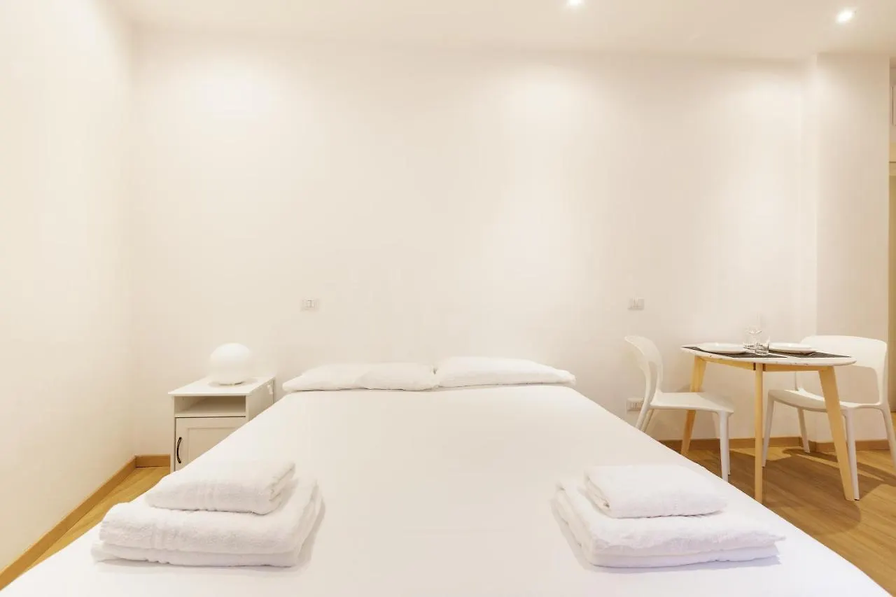 Top Accommodations In The Heart Of Milano! Apartment Milan